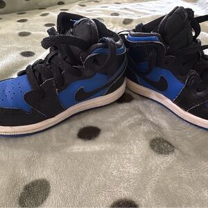 Nike Kids' Black and Blue High-Top Sneakers